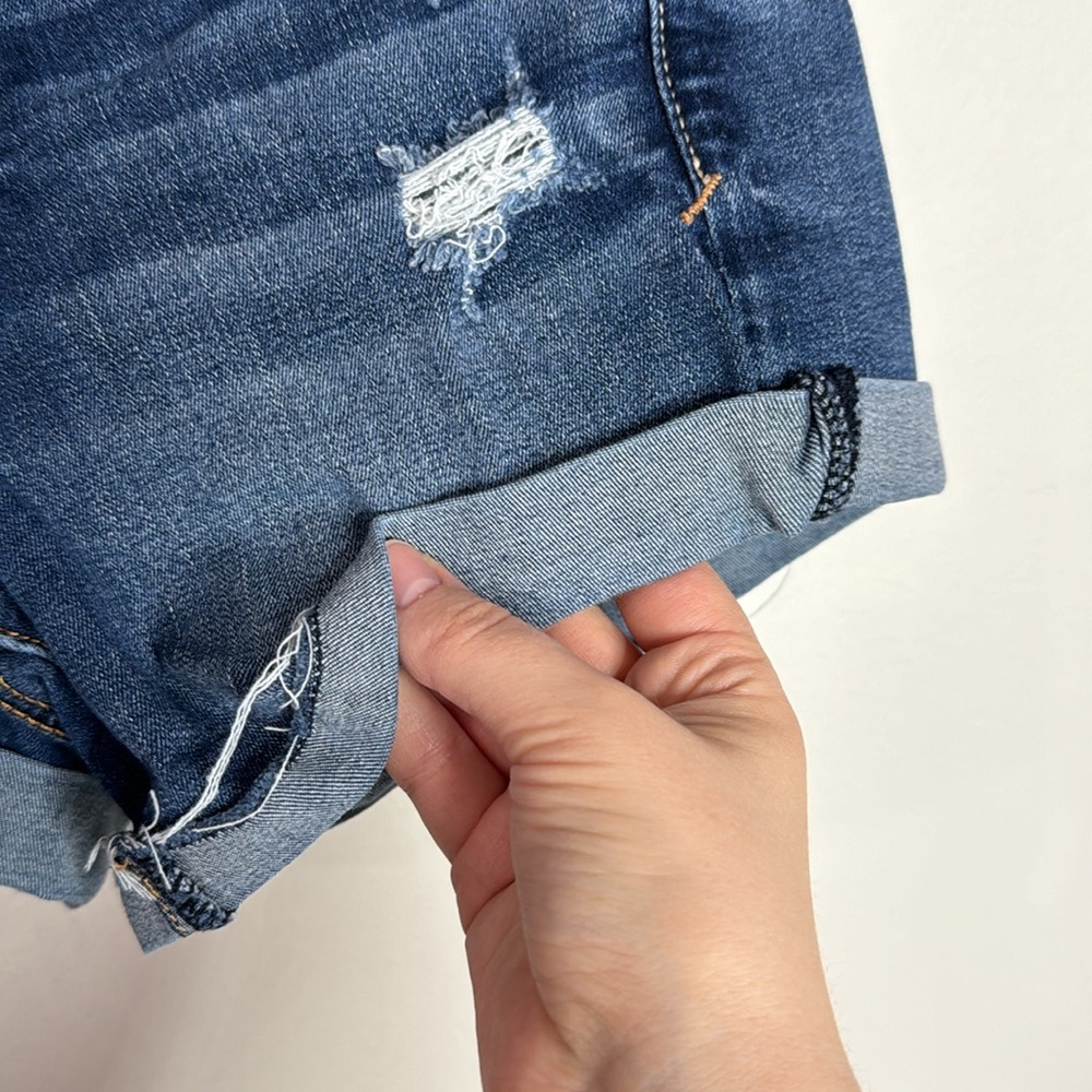American Eagle super stretch distressed cuffed medium wash denim shorts size 4 - Picture 6 of 11